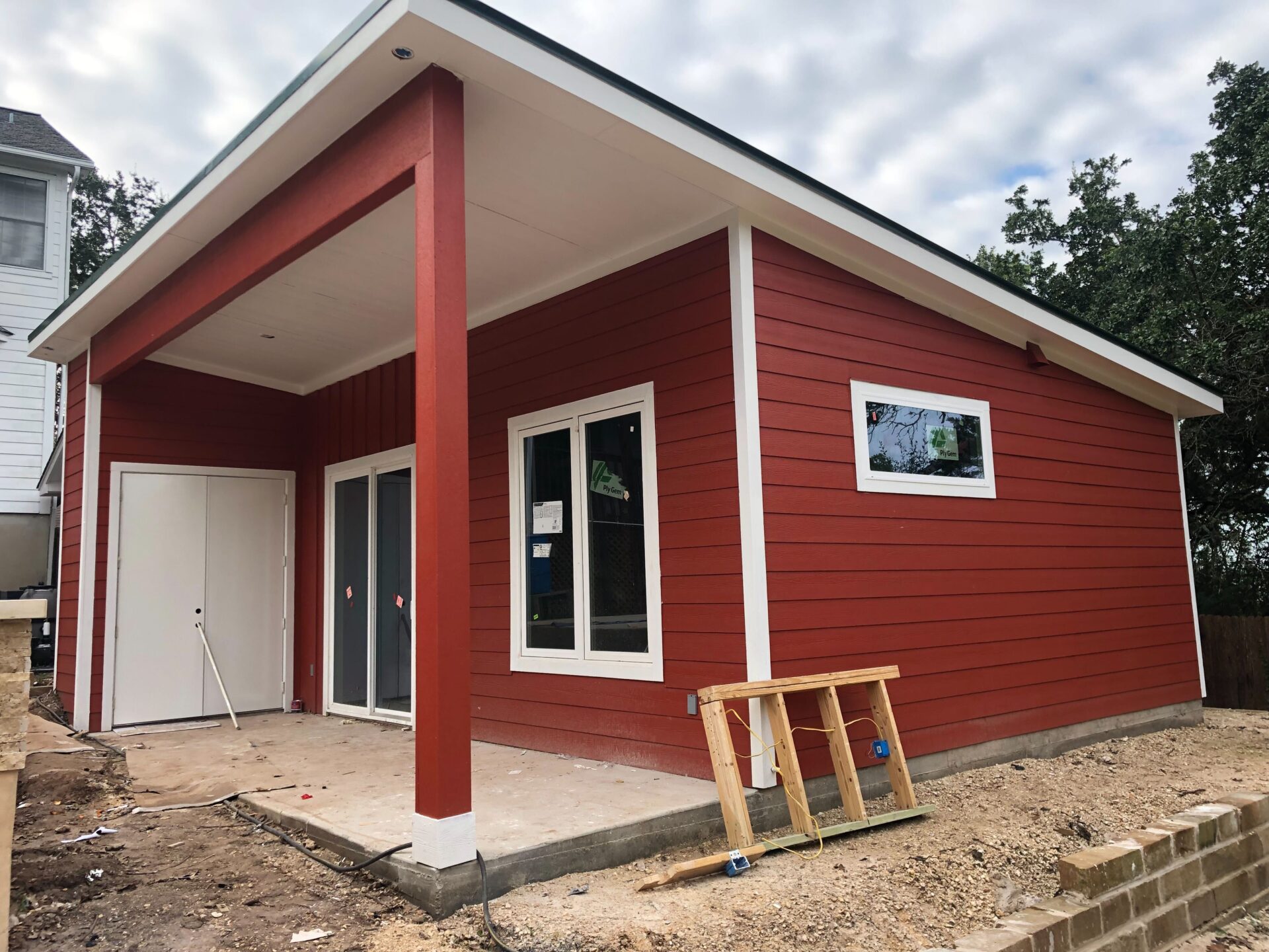 Project - Fern CV Red Pool House - Small House Solutions
