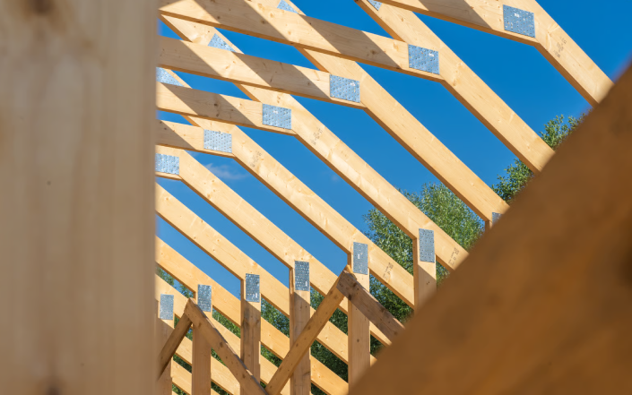 installing roof rafters